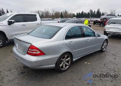 2007 Mercedes-Benz C 230 Sport из США, поврежденный, VIN WDBRF52H97E025657